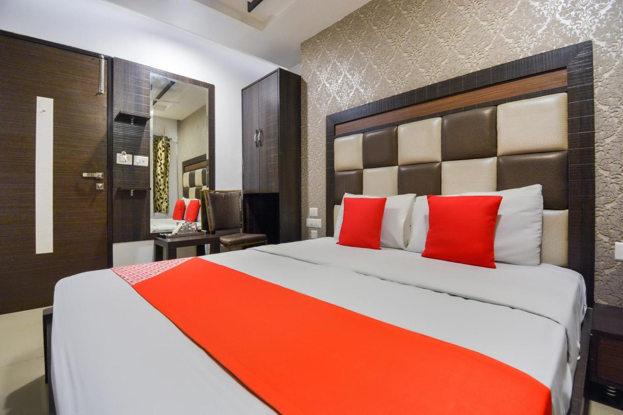 Hotel O Lexis Ludhiana Eksteriør bilde